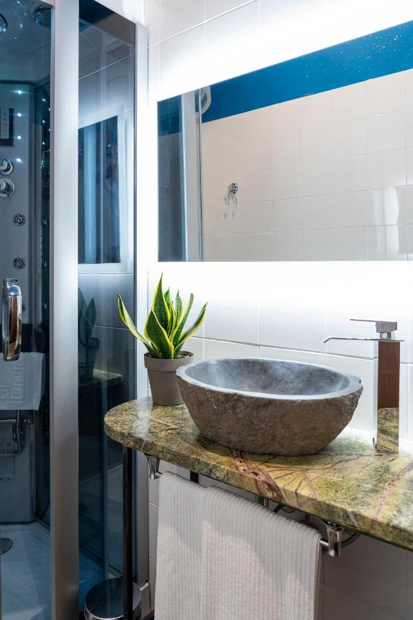 Varese Suites Exteriör bild
