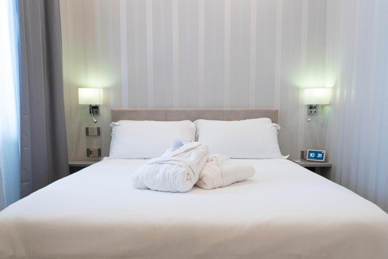 Varese Suites Exteriör bild