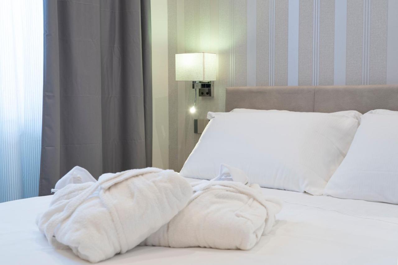 Varese Suites Exteriör bild